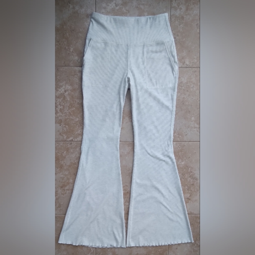 MTA Sport White Ribbed Flare Legging